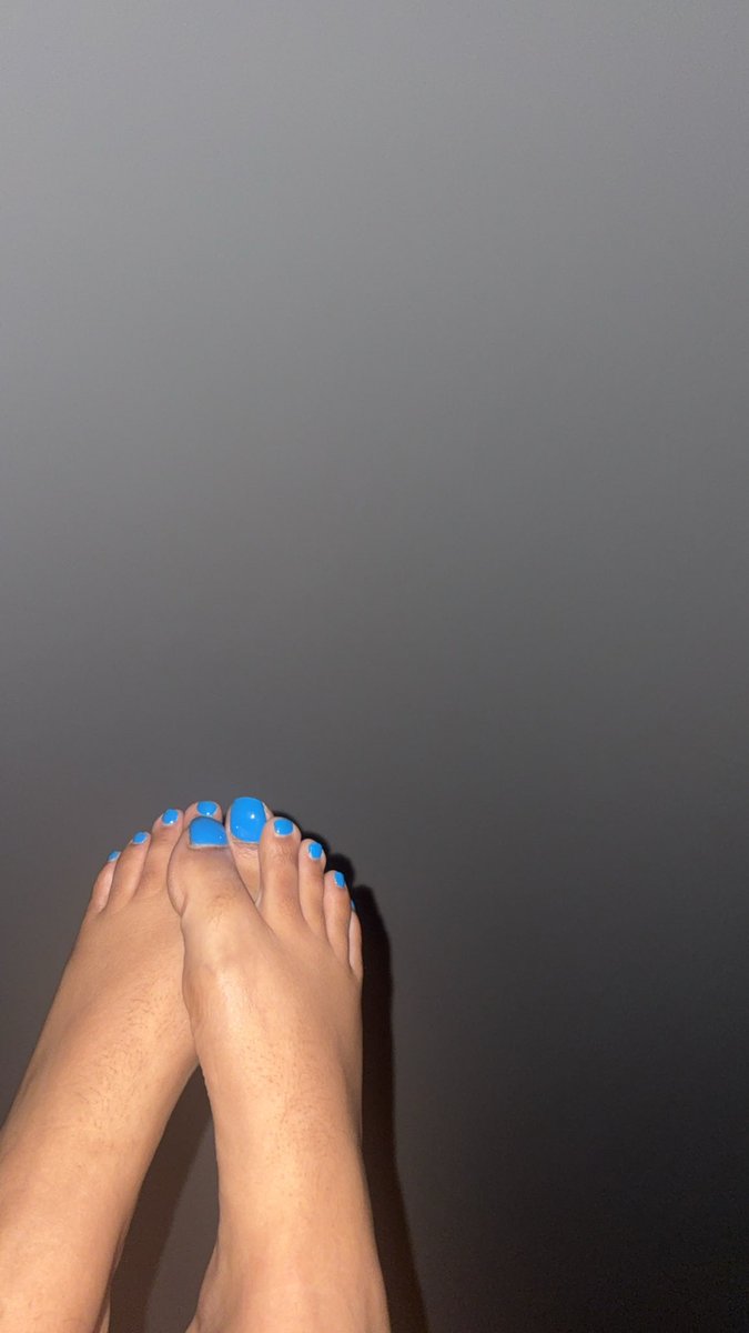 queenDede2004's tweet photo. Who wants to buy content👣😍 #feetfetısh #findom #cashapp https://t.co/S1HlNM6i4X