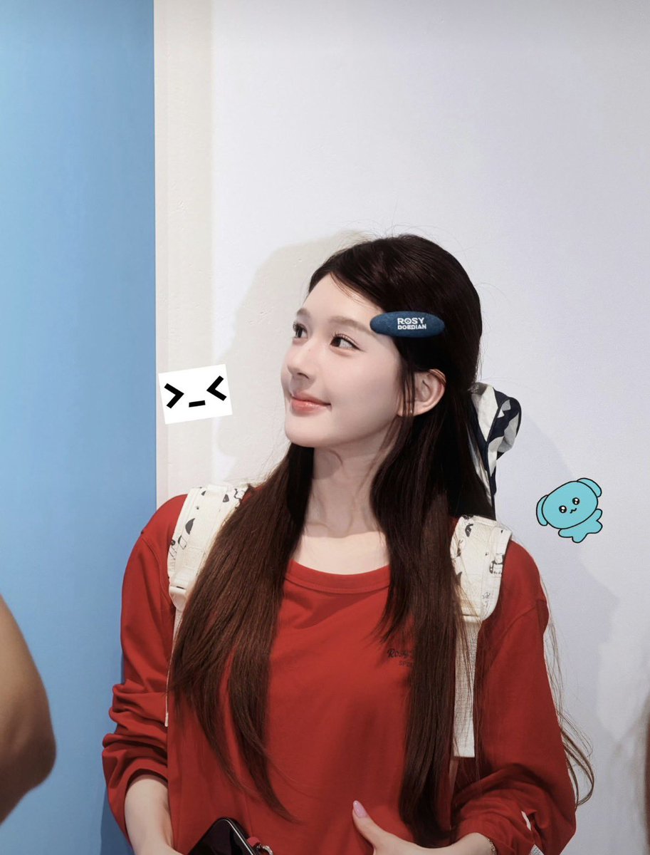 Princess_rosyyy's tweet photo. น้องจ้าวน่าร๊าก~🍒 ลุคนี้เหมือนเด็กมัธยมเลยนู๋ https://t.co/gLE3v8GXfH