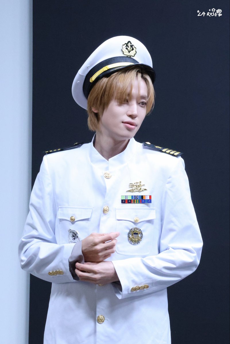 larose0609's tweet photo. 260808 위드뮤 팬싸

👼🏻🩵

#니엘 #NIEL 
#캘리포니아 #California https://t.co/eAUAh4xV2r