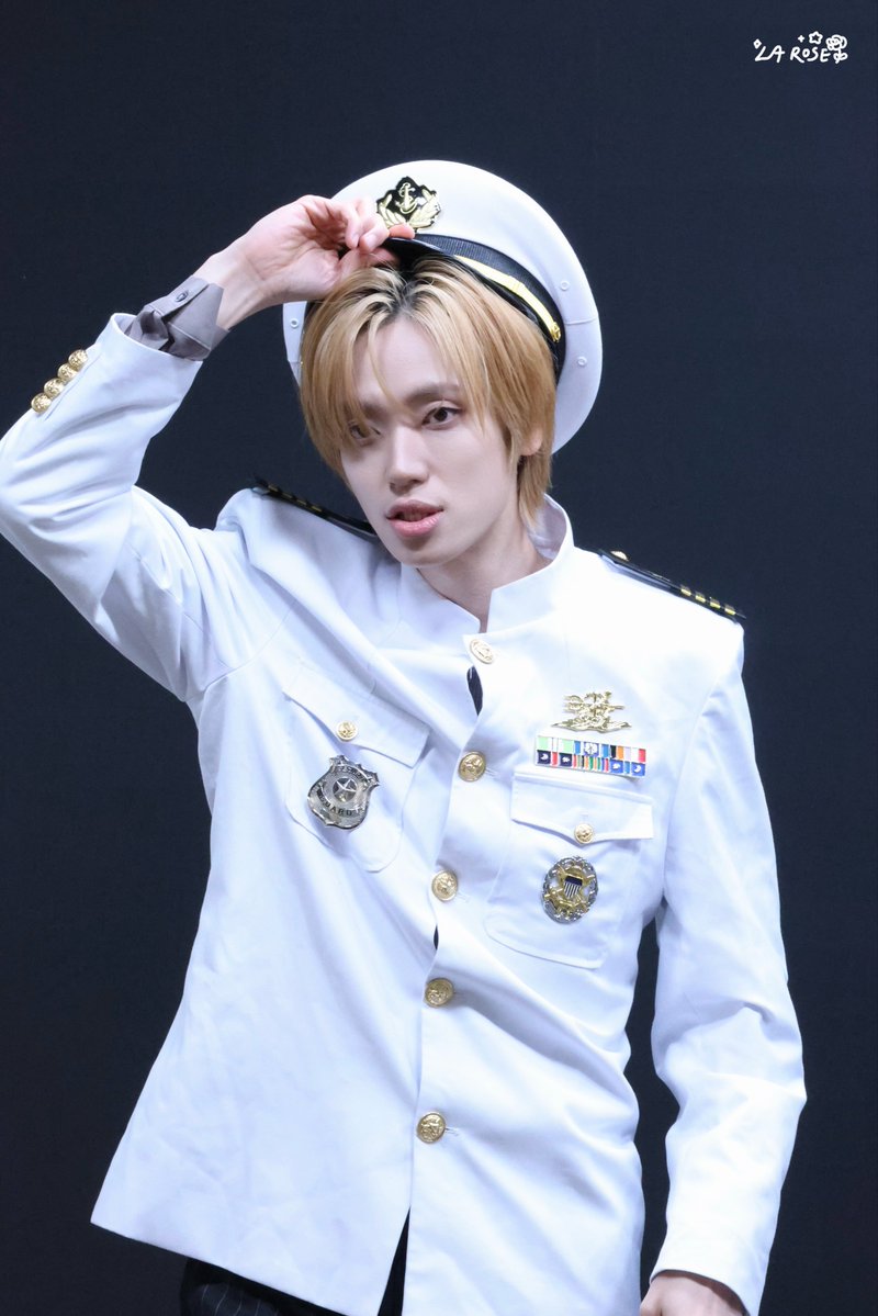 larose0609's tweet photo. 260808 위드뮤 팬싸

👼🏻🩵

#니엘 #NIEL 
#캘리포니아 #California https://t.co/eAUAh4xV2r