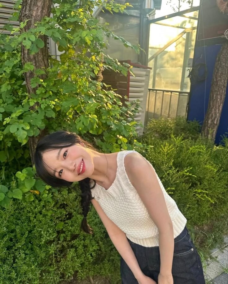 yursfavglassy's tweet photo. #조유리 #JOYURI #チョユリ https://t.co/orpxKsTOWl