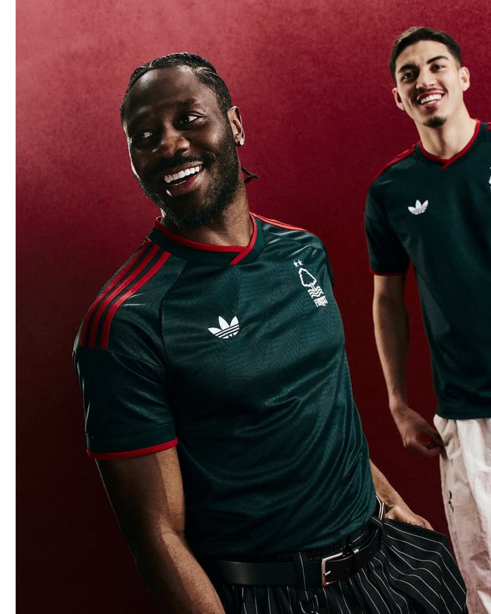 SSE_NGA's tweet photo. 🇳🇬✨ Ola Aina models Nottingham Forest’s 2026/27 away kit. https://t.co/6Z4Mecwrvy