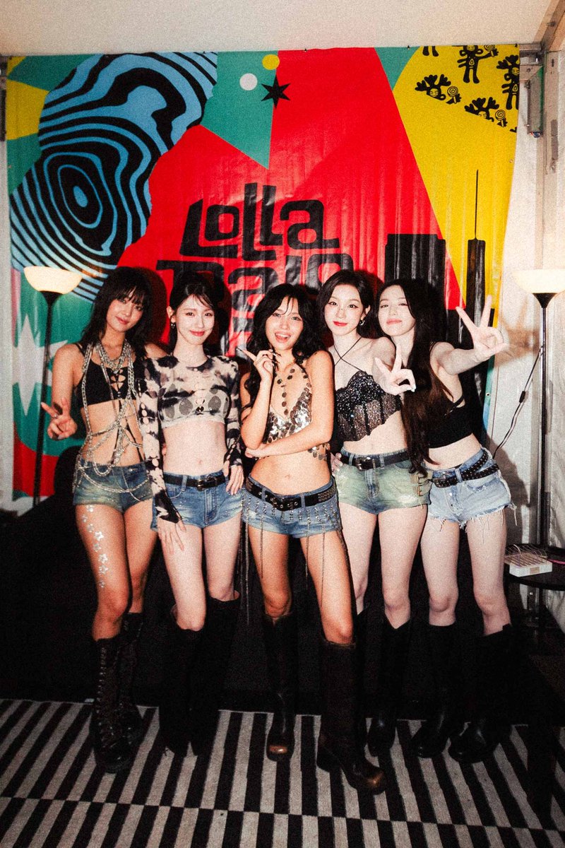 vegaz's tweet photo. Portraits From Lollapalooza 2026

https://t.co/TDRaPVVbdi

#G_I_DLE #GIDLE #여자아이들 #アイドゥル #idle #아이들  #MIYEON #MINNIE #YUQI #SOYEON #SHUHUA #Lollapallooza https://t.co/yDJN3CcjzP
