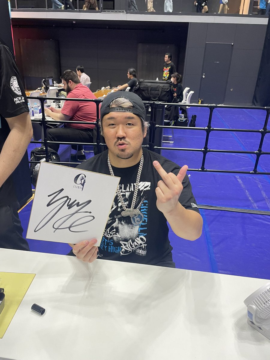 tranquilotatsu's tweet photo. カッコ良すぎる！

#G1CLIMAX36 https://t.co/ZgLlU6UZHq
