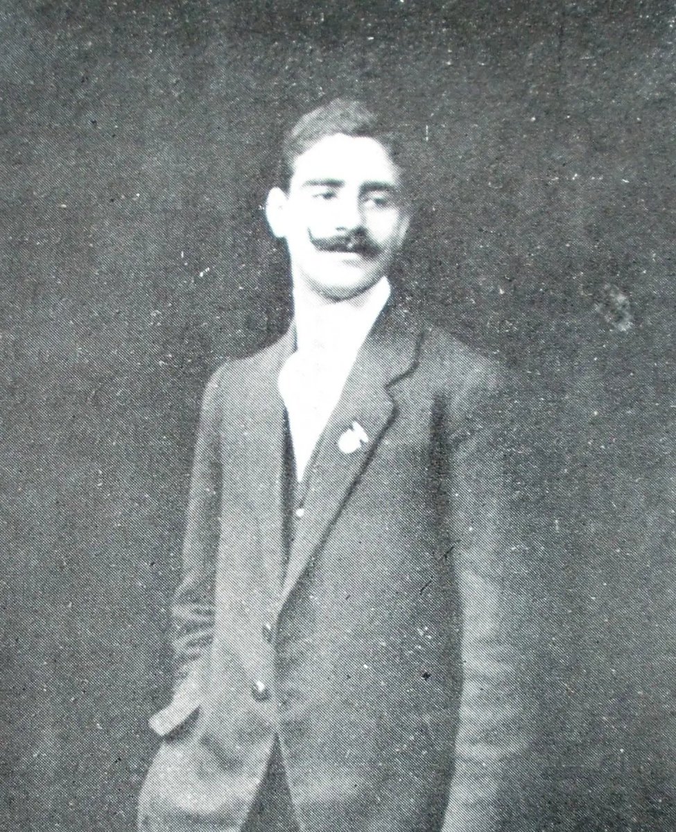 OFuraRedes's tweet photo. 8 de Agosto de 1926 o dia em que Cosme Damião foi eleito Presidente do Sport Lisboa e Benfica contra a sua vontade e recusou tomar posse por achar que não era o homem indicado para cumprir a vontade que os sócios tinham demonstrado na Assembleia Geral. Nunca chegou a ser Presidente do clube que ajudou a construir...

Acima do SLB? Ninguém. Uma das histórias mais bonitas do meu Benfica.

Passam hoje 100 anos e como nos fazem falta dirigentes destes.

Honra e glória.