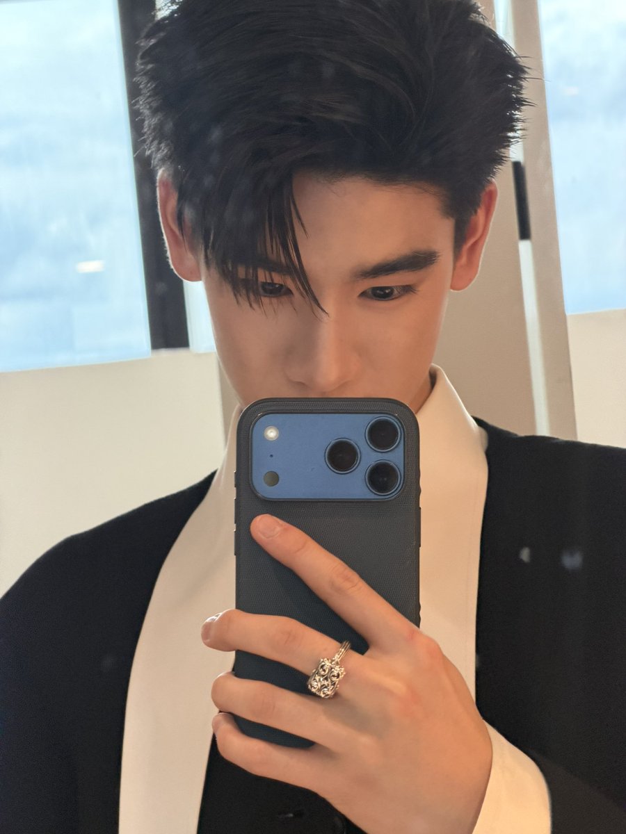 ujeenayp_'s tweet photo. เจอกันในทรงใหม่คับบ 🤘🎸
#ujeenayp_ https://t.co/I9rQSgQz1i