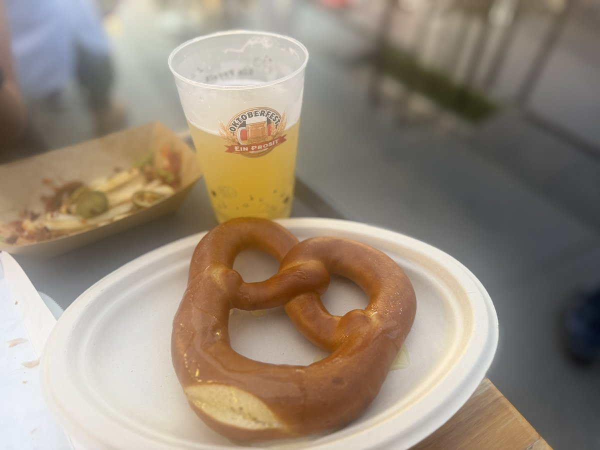 onemumaruru's tweet photo. オクトーバーフェスト🍻🌭🫶🏻 https://t.co/6MWt0p3EuU