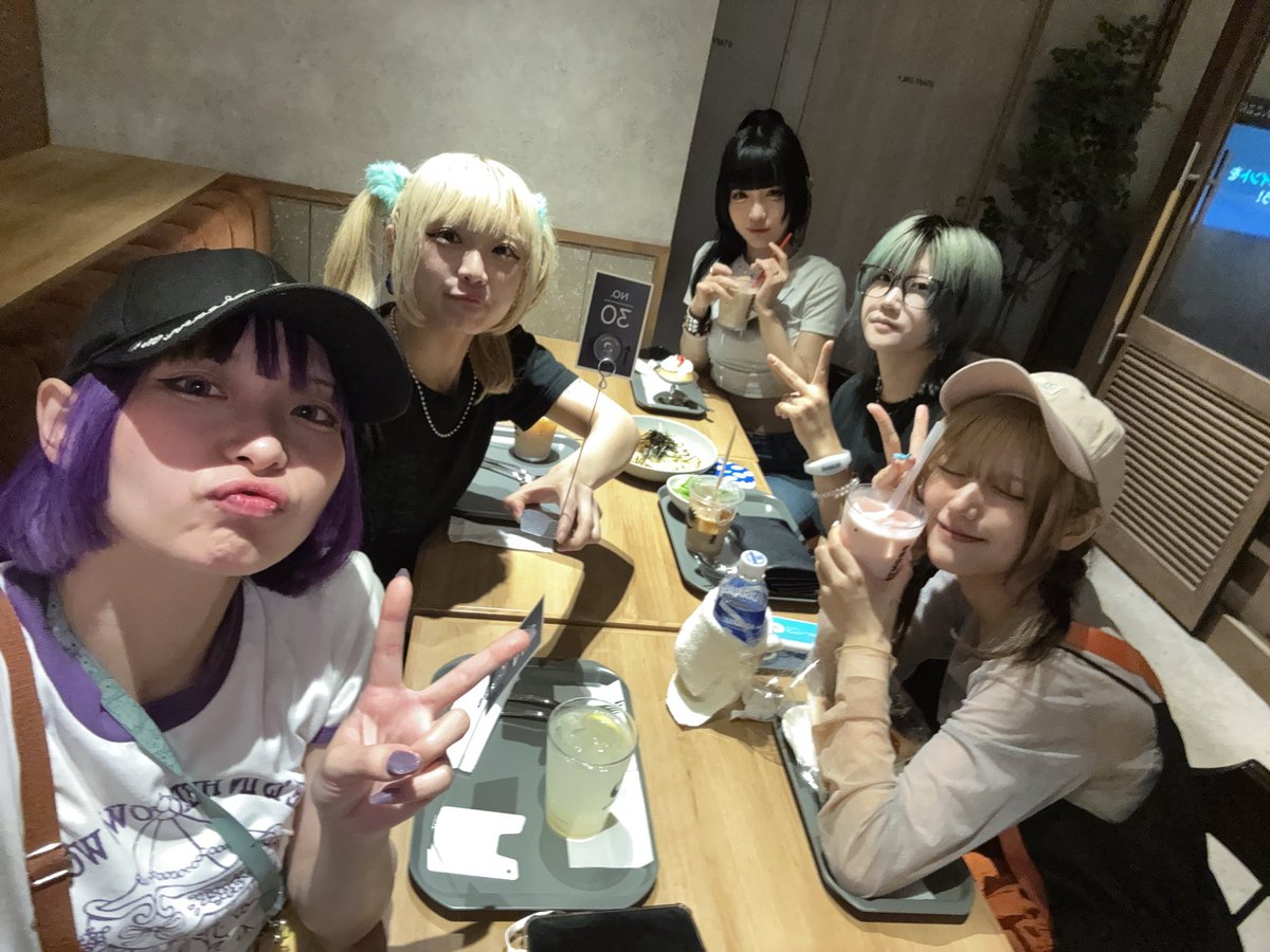 REI_ELEVYZ's tweet photo. ⚡️8月8日(土)
📍名古屋 栄RAD NINE
"ASTROMIRAGE"

ありがとうございました！！

__

▶︎NEXT LIVE

⚡️8月9日(日)
📍京都 KYOTO MUSE
"VIBES ENCOUNTER"

開場 11:40 / 開演 12:00
🉐ADV ¥999 (+1drink)

🎙12:25- / 🛍️13:30-

🎫チケット購入はコチラ
https://t.co/rbpXCgTpPV
🎟お目当てで入場で特典券GET

#ELEVYZ次回予告
#ビリビリ感電予定
#はんなり京都
