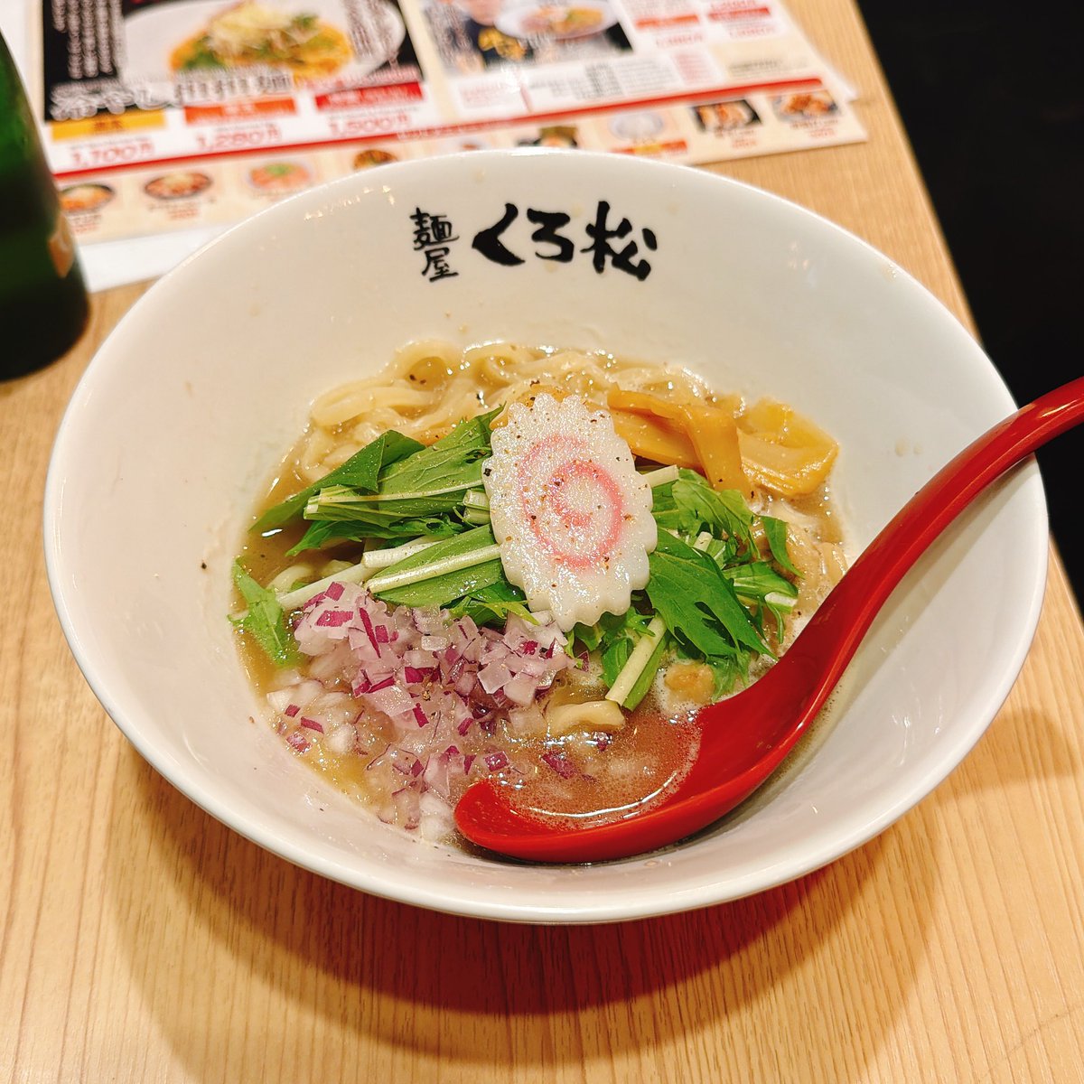 100perjuice's tweet photo. 屋台苑 麺屋くろ松
牛骨白湯ラーメン

2026年146杯目🍜
大変す https://t.co/ZKIUgNt0A9