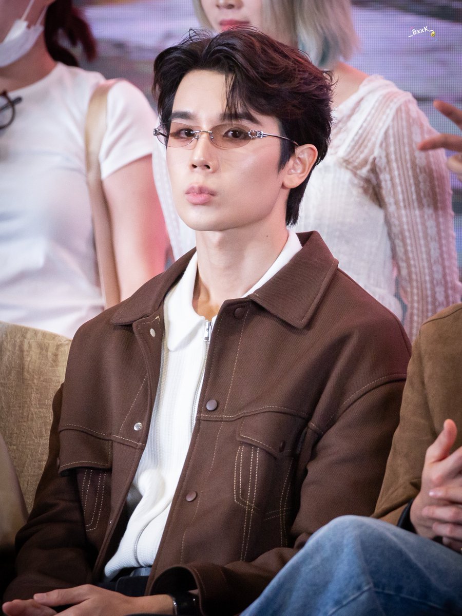 Bxxk__twt's tweet photo. กึง ๆ ครับ
@jimmyyjp_ 
#jimmyyjp
#GMMTVFanfestInMacau2026 https://t.co/m8qog1c6wE