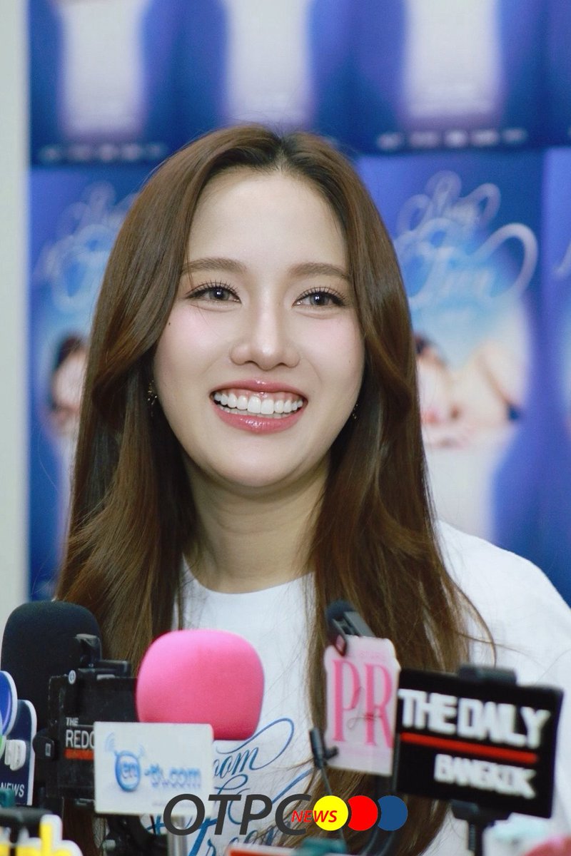 yoongsar's tweet photo. 🌷: There will be many more series and different projects coming through SOLENN, so please look forward to them. I’ve already planned out not only this year, but next year as well.

U can see freen is so confident, and i believe her ability to pick up good script ✨

KNOCK KNOCK ROOM NO. FREEN
#RoomNumberFreen
#srchafreen‌