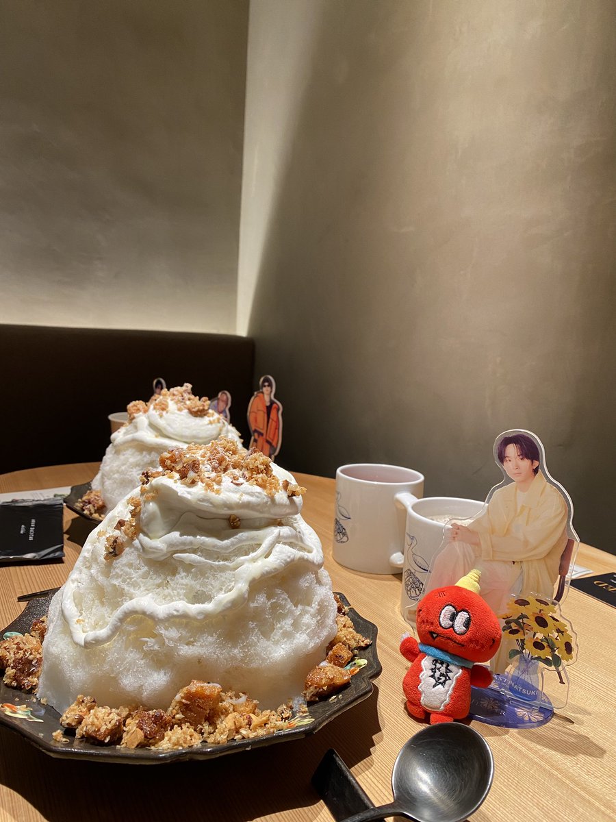 4nVVnWluxvn9ONO's tweet photo. ビジュも味も素晴らしいかき氷でした！
ココナッツ美味しすぎた！
かかっているものも全部美味しくて、合わせて食べるとさらに美味しくて、幸せ✨
予約してくれてありがとう！

アメコのシュワシュワコーヒーも美味しかった！

1日楽しかったなぁ😆

#AMAMDACOTAN
#澤本夏輝
#オニニ https://t.co/OfSqKjTTJc
