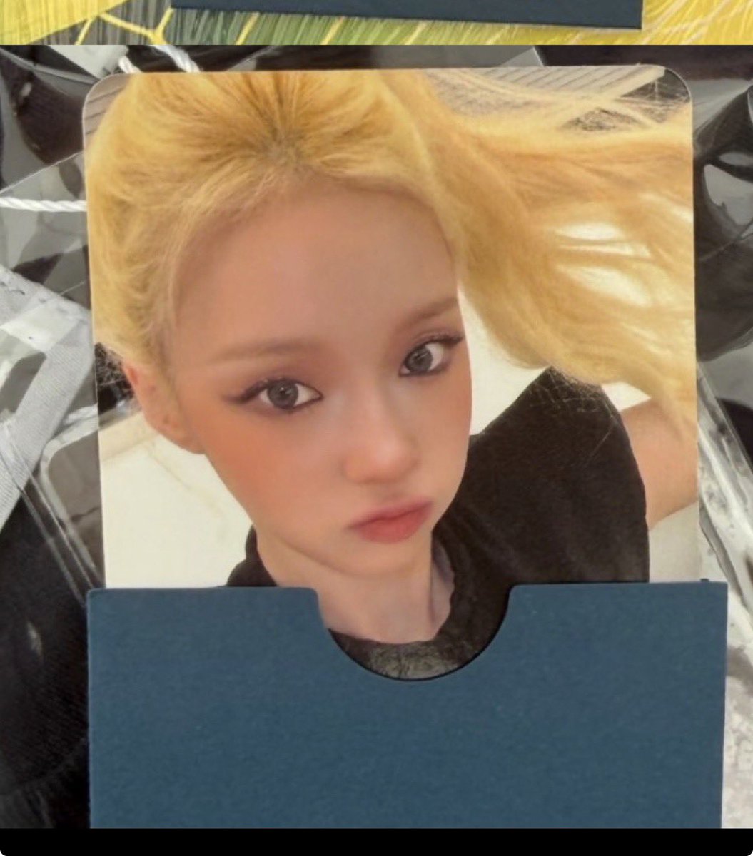 kosmobuys's tweet photo. wtt lft aespa 에스파 エスパ 교한 trade 交換 synk complaexity seoul 서울 공연 lucky draw ld 럭키드로우 トレカ 트레카 trading card day 2 08/08

have / 저: 카리나 지젤 닝닝 karina giselle ningning
want / 님: 윈터 winter

#synkCOMPLæXITY 
#synk_complæxity https://t.co/c07TYkKLGY