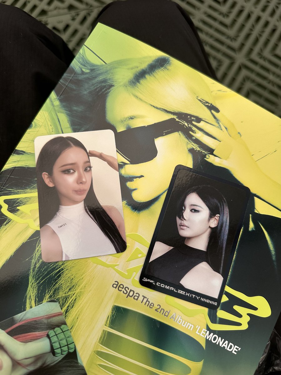 kosmobuys's tweet photo. wtt lft aespa 에스파 エスパ 교한 trade 交換 synk complaexity seoul 서울 공연 lucky draw ld 럭키드로우 トレカ 트레카 trading card day 2 08/08

have / 저: 카리나 지젤 닝닝 karina giselle ningning
want / 님: 윈터 winter

#synkCOMPLæXITY 
#synk_complæxity https://t.co/c07TYkKLGY