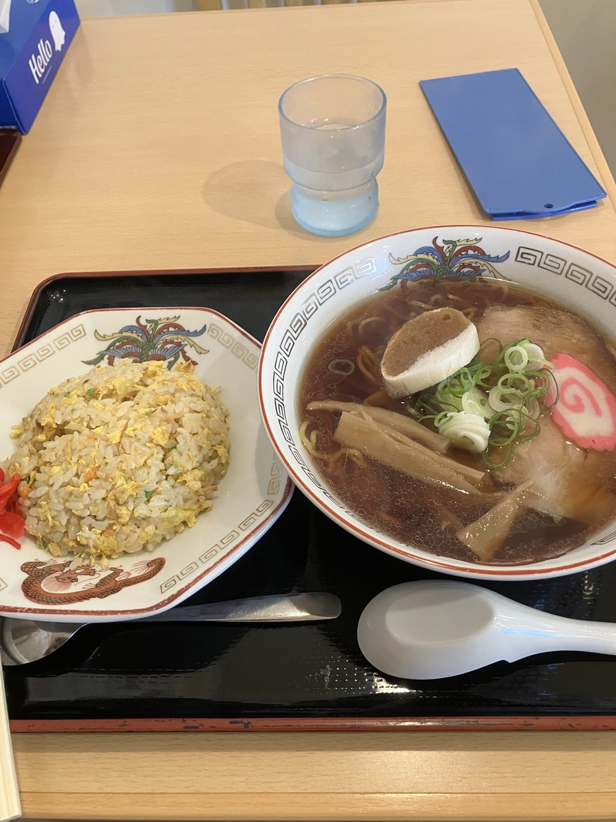 TTommyfactory's tweet photo. 今日のランチ
#らーめんきちりん　

職場から近いので食べなれた美味いラーメン。
ここのラーメンは、

「食堂に近いラーメン」

と揶揄されることがあるけど、
もっかい食べてみて。美味さがわかるはず。

ちなみに、
王道は塩。
私は専ら醤油。味噌もイケる。 https://t.co/ZuBORtUUU4