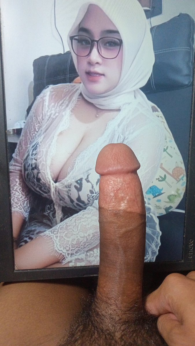 B4rbara_id's tweet photo. Ampun Bu guru tobrut banget sih kamu💦💦 https://t.co/BawooWbaS4