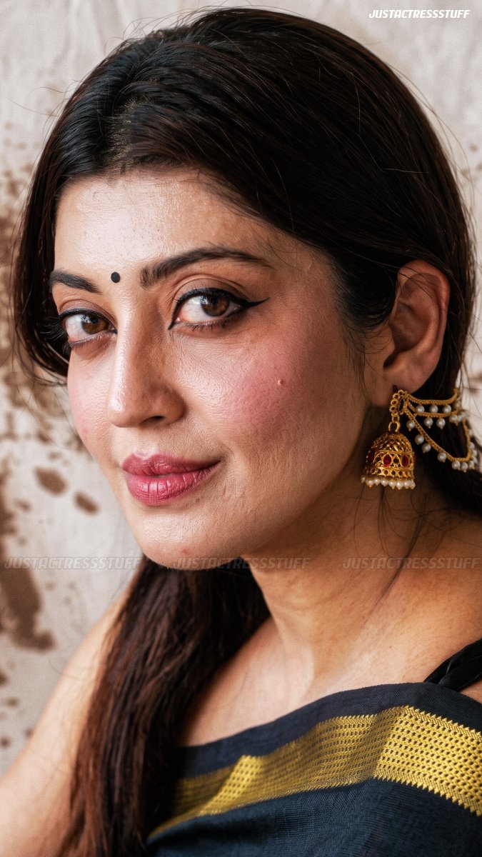 justactresstuff's tweet photo. Pranitha Subash😍
#pranithasubash #justactressstuff https://t.co/8TR4RacimN