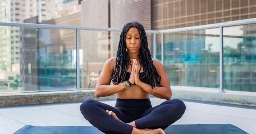 ichosetobehapy's tweet photo. (via 6 Simple Yoga Poses You Can Do During Your Lunch Break)  Inspiring mindful movement, score at Aloyoga: 
https://t.co/blB5lCSXn5
#yoga #meditation https://t.co/PQM5dwoiVk