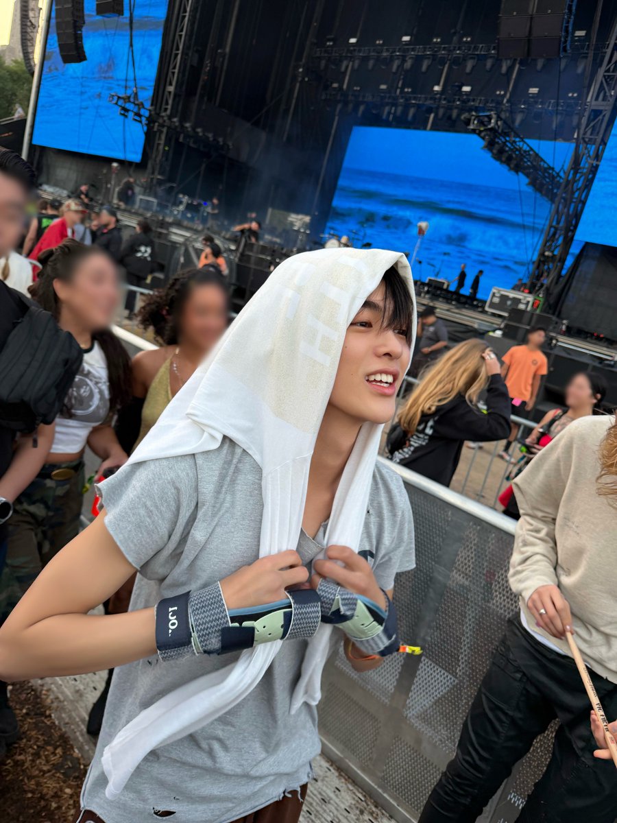 zhaoyufancokr tweet picture