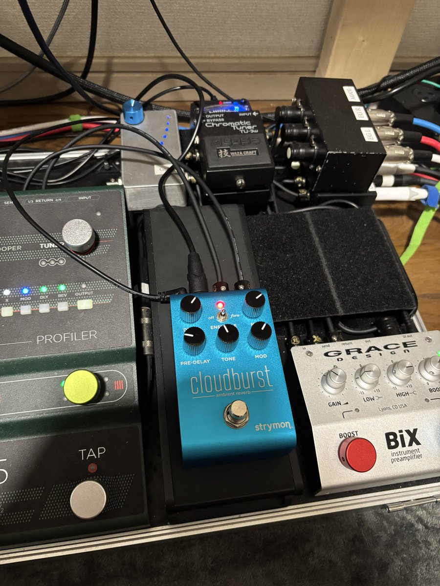 Harmonyaaaaa's tweet photo. strymon cloudburst導入と
どうしてもピックアップの音が気に入らないかったのでFISHMANのRARE EARTH MIC BLEND
に変えてみた。これ最高だわ。 https://t.co/6PwzbkdmlC