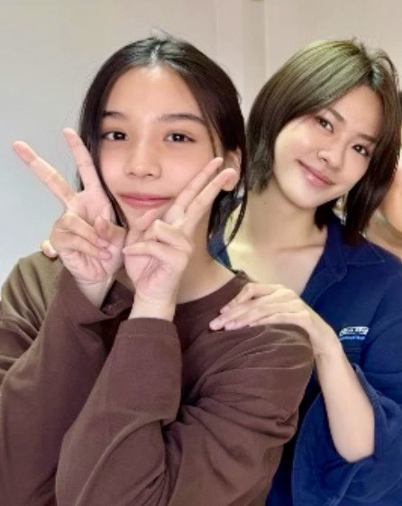 sasswithay's tweet photo. ช็อคปะล่ะ ตัวลูกสู่ตัวมัม 😳🙇‍♀️ 

(#emibonnie) https://t.co/xZ8Scv5l4S