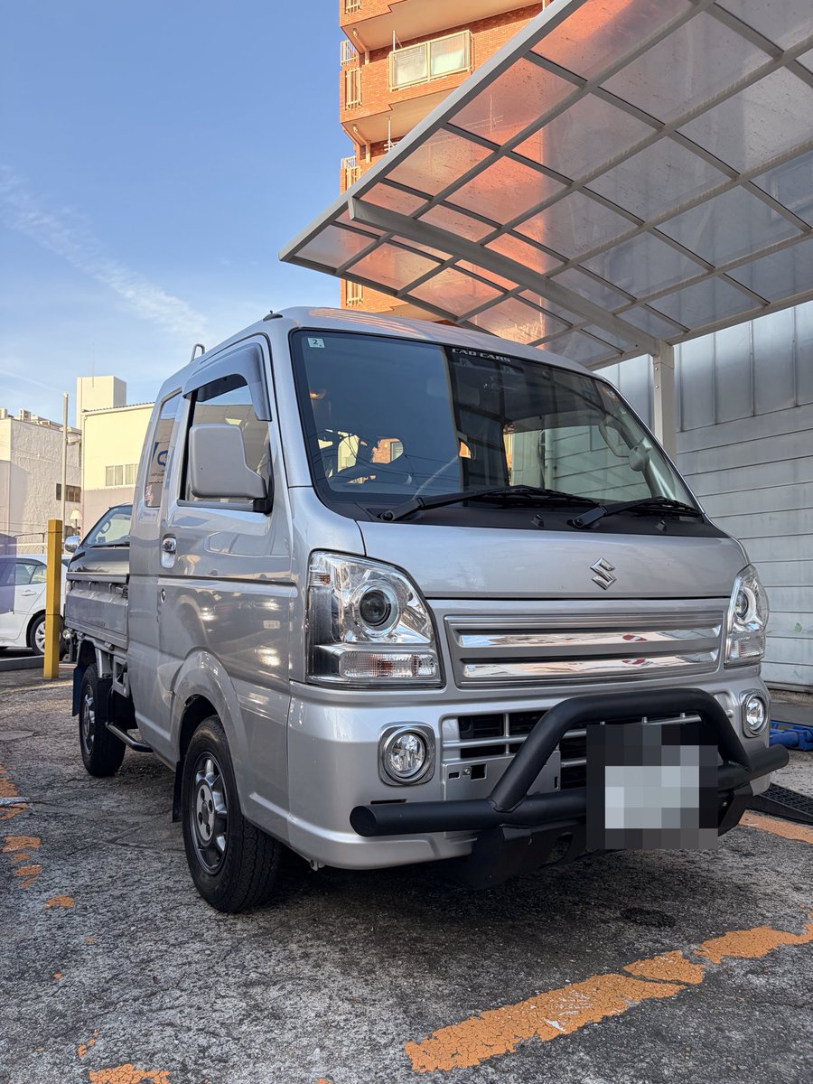 SEV35520360's tweet photo. 本日は様々なラインナップのお車が
ご来店です🚗🔥
#SEVショールーム大阪
#トラック
#メルセデス
#SL63
#SEV
#ベンツ https://t.co/yFHb2Z6n44