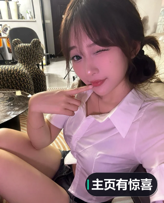 KristenMarie317's tweet photo. #反差 朋友圈发养生  实际熬夜到四点想找同类哥哥 #上海。 https://t.co/Oz7inHWeAA