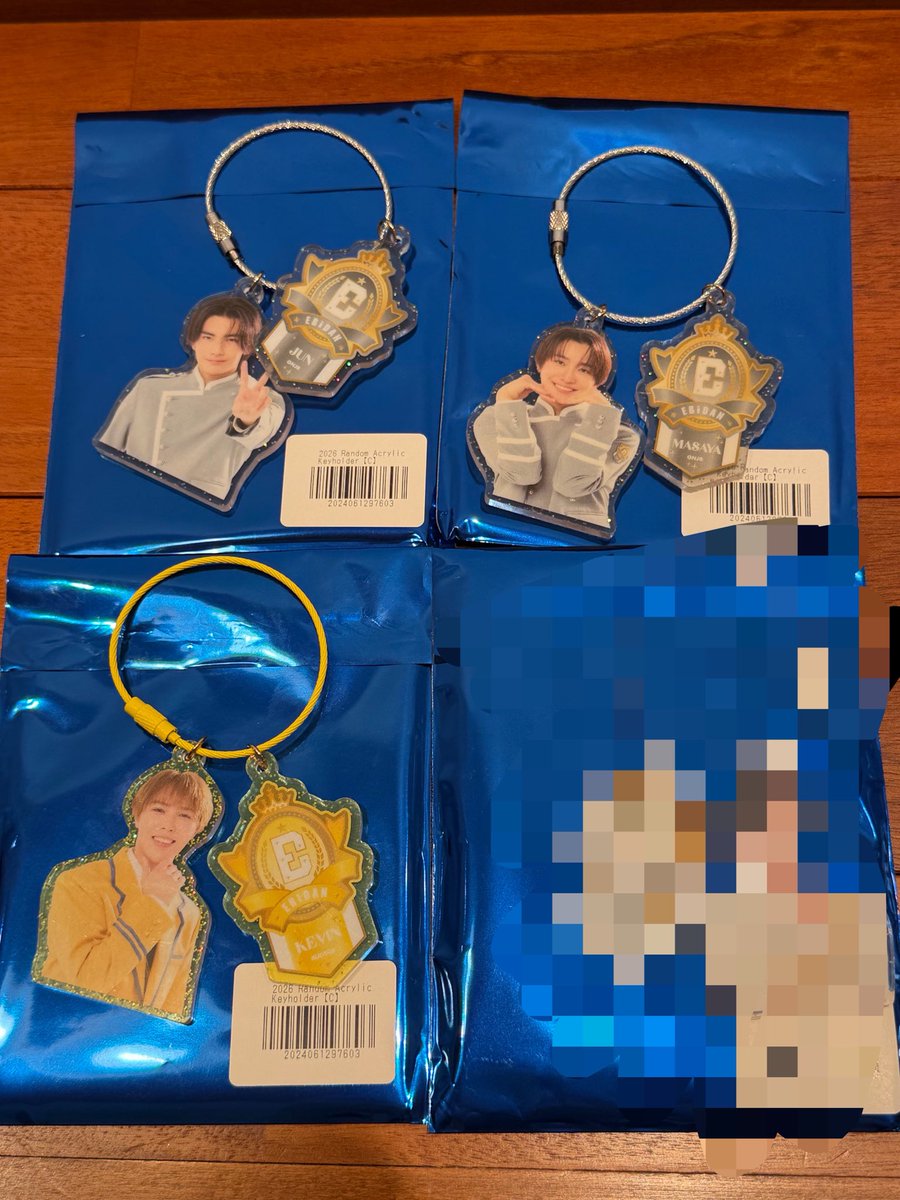 z_yboth's tweet photo. EBiDAN THE LIVE 2026 エビライ グッズ 交換 アクリルキーホルダー アクキー

【譲】武藤潤、桜木雅哉、KEVIN

【求】同異種TETTA.REI(REIダブルサイドカード優先)、定価〜

条件が良い方優先
郵送または現地8/14または8/15
リプまたはDMまでお声かけください。 https://t.co/WgqwlybdJE