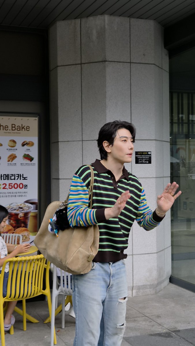 gu55555666666's tweet photo. 얼굴 미친 https://t.co/AWL1s16dqK