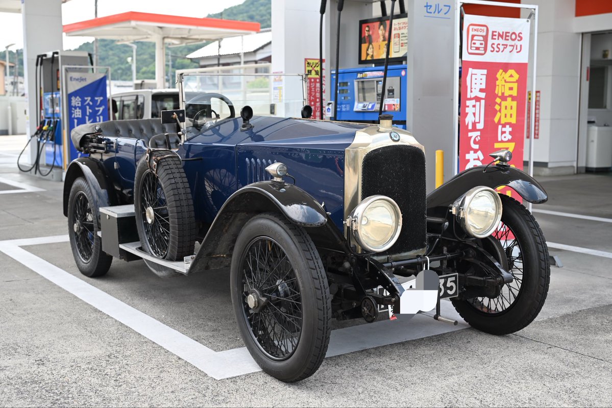 Prewarcars_JP's tweet photo. AIみたいだねと最近よく言われない https://t.co/DbYGclnB2Y