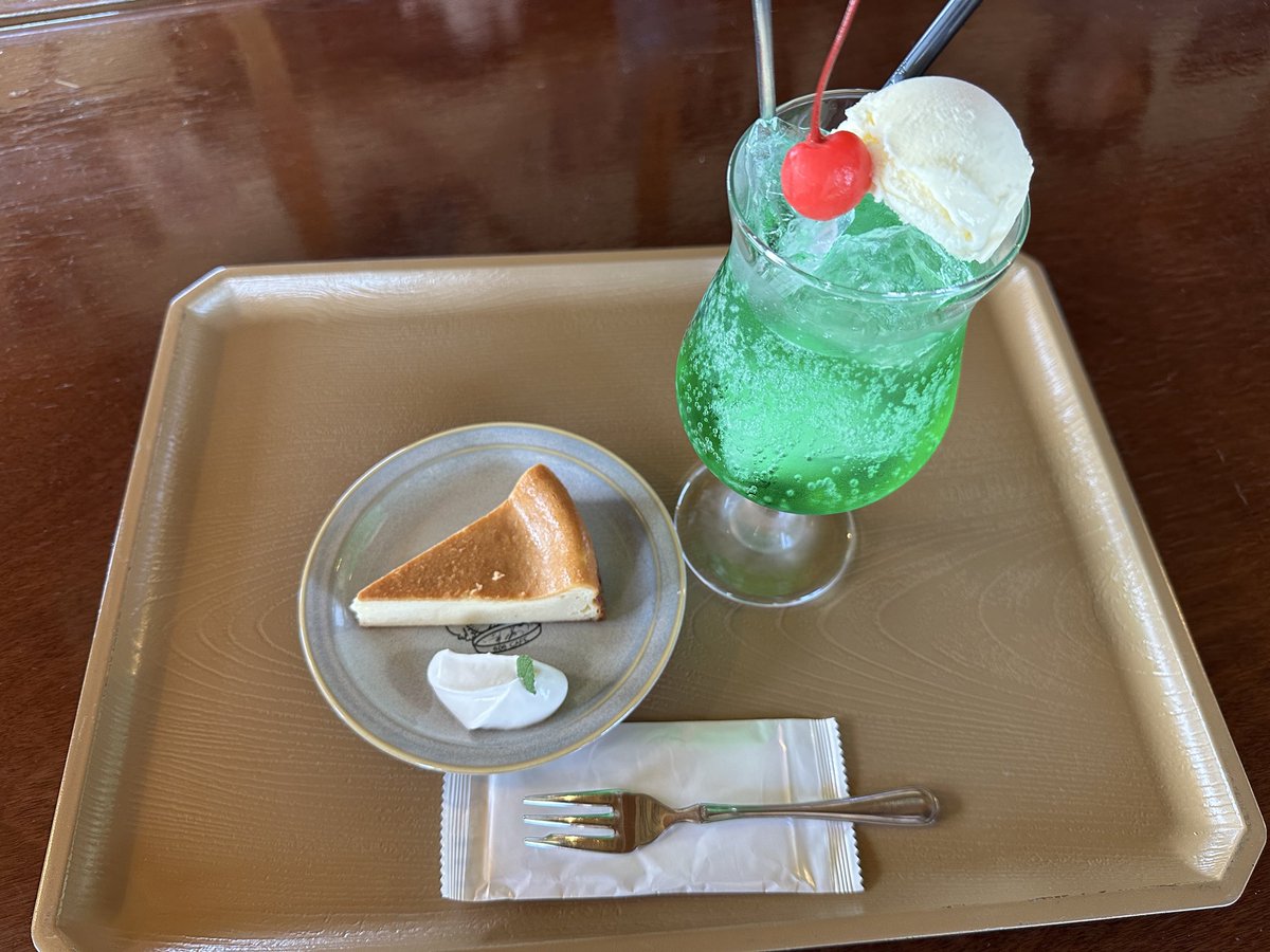 Noritake226's tweet photo. 今日のランチとデザート+α
#BOBCAFE https://t.co/l7JiDNwoY7