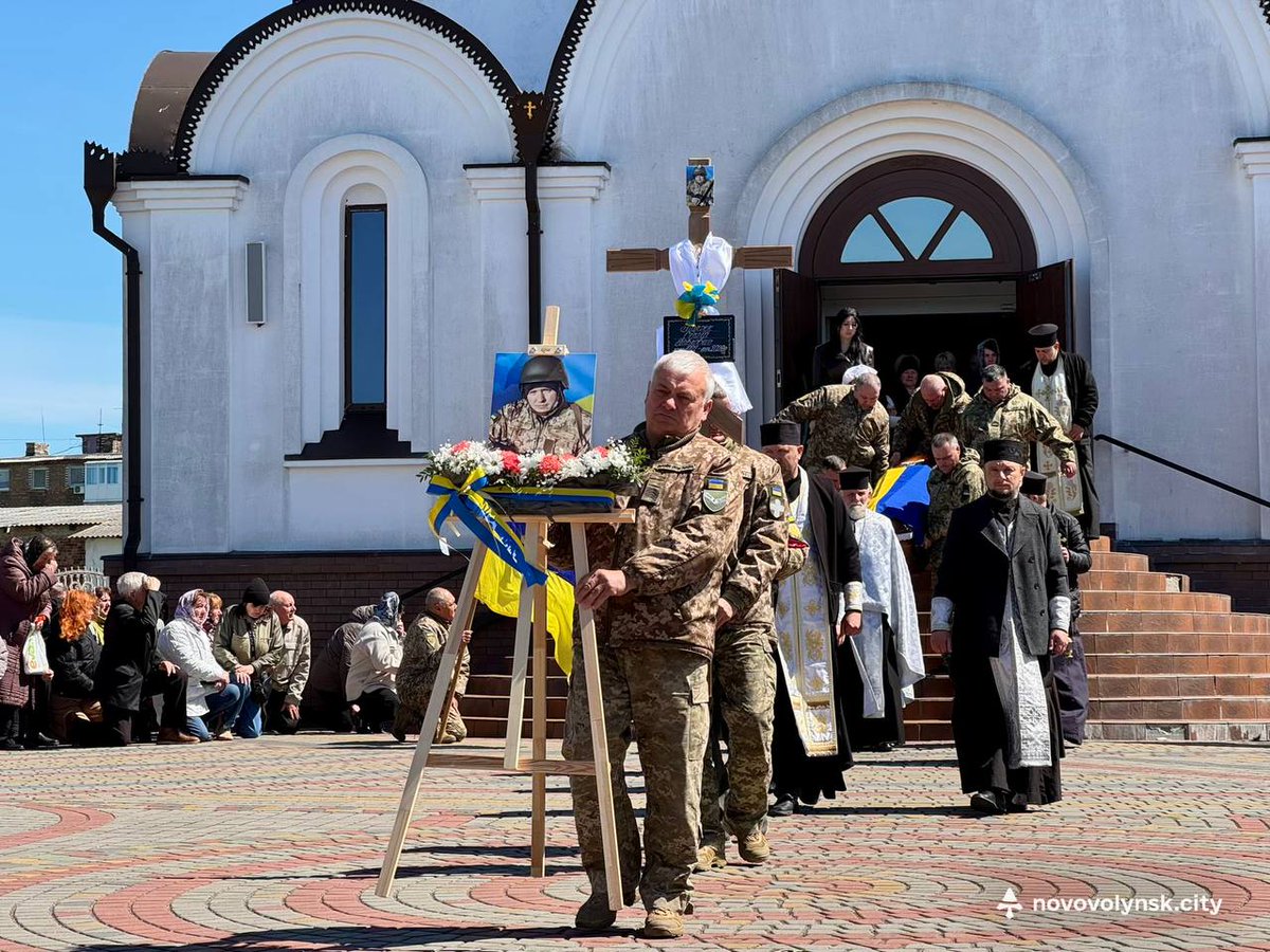 SouvPopulaire's tweet photo. Jocelyne #Guidez une sénatrice de l’#UDI posait la question du financement des pensions de veuves de guerre de l’#Ukraine… Le pays est totalement sous perfusion de l’argent volé aux contribuables européens.
https://t.co/ZwzDtzzcIv https://t.co/YjBWpmcIkz
