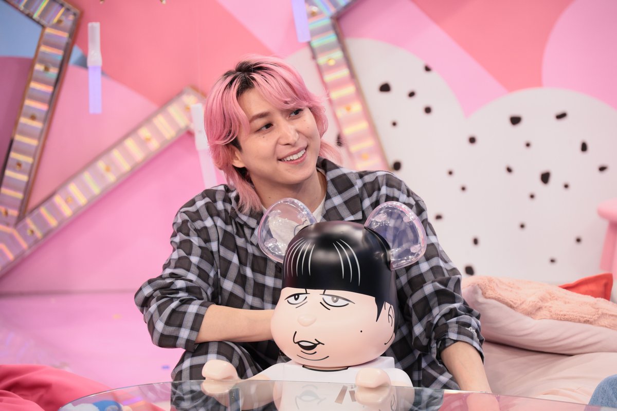 sakusakuhimhim's tweet photo. 🌃☁️☁️
┊☆  Q.サクヒムクイズ🎓✨
☆　   写真のタイトルは？

📍#サクサクヒムヒム で
　解答を投稿してほしいメェ〜🐏

💡ヒント
　🚨人気振付師の裏話に
　　ワ〇ワ〇ふ〇ふ〇なサクサク！

　佐久間大介(Snow Man) 
　日村勇紀(バナナマン) https://t.co/hDx2JnctsG