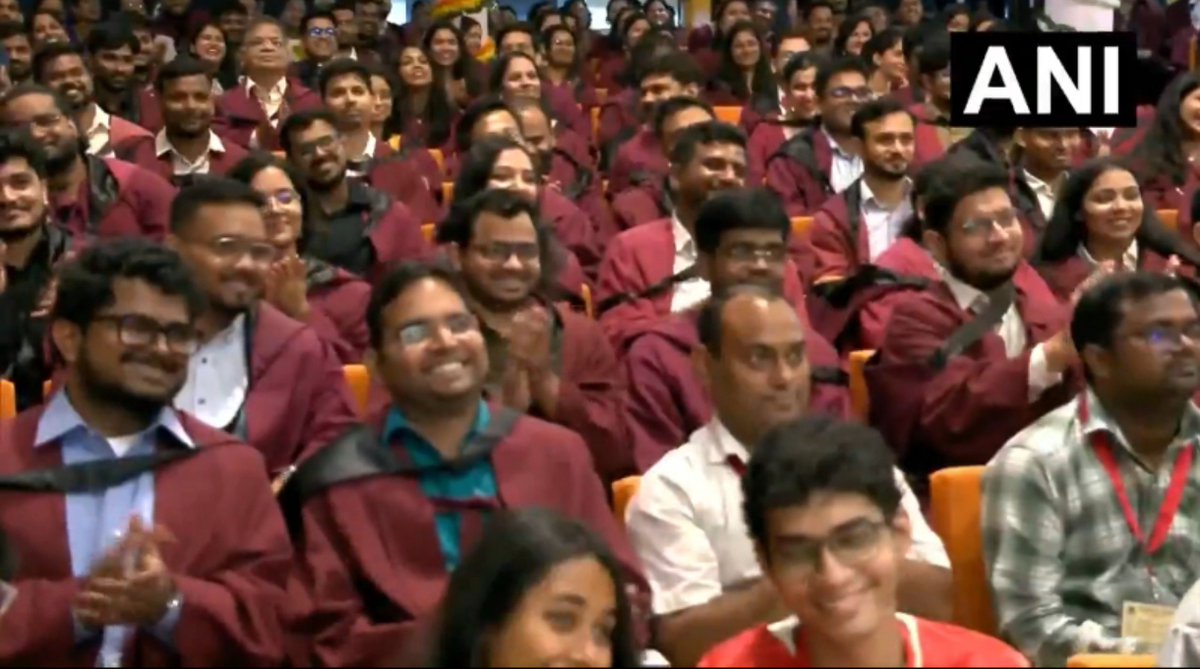 bholination's tweet photo. "Ek single IITian bhi Modi ko pasand nhi karta hai."🤡 

Look at their angry faces https://t.co/4dPgBgzG35