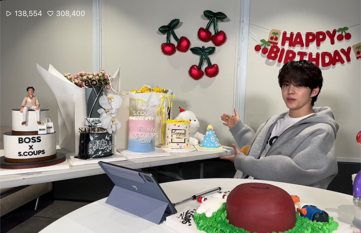 sounds_of_cheol's tweet photo. scoups got a lot of birthday cakes today 🥹🎂 https://t.co/14HHrzegqn