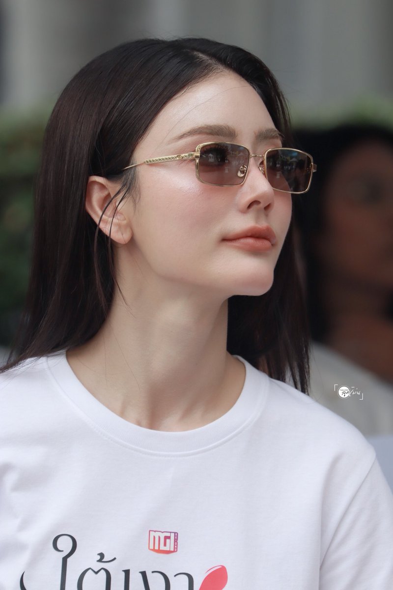 bb_phoenix9's tweet photo. มุมโปรดพี่ตากล้องเองฮะ เพิ่งมีเวลาได้นั่งดูรูป มาช้าแต่มานะค้าบ 🌻

#มีนเบ้บ #มีนาริณา https://t.co/hvyk9U602u