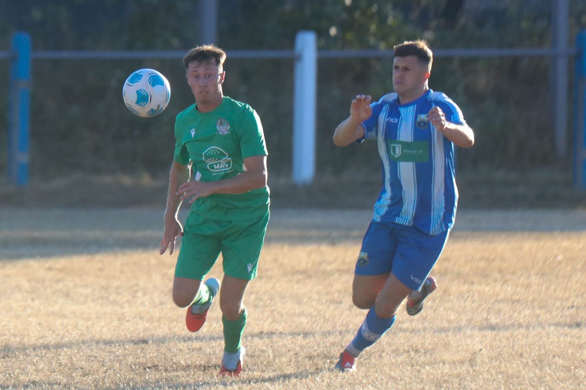 chrismahoney71's tweet photo. Football is back!!! @PortTalbotTown 1 @7SistersOnllwyn 0.  Full album below. https://t.co/mPdbKTu4BY? https://t.co/ayli9Tnvyp