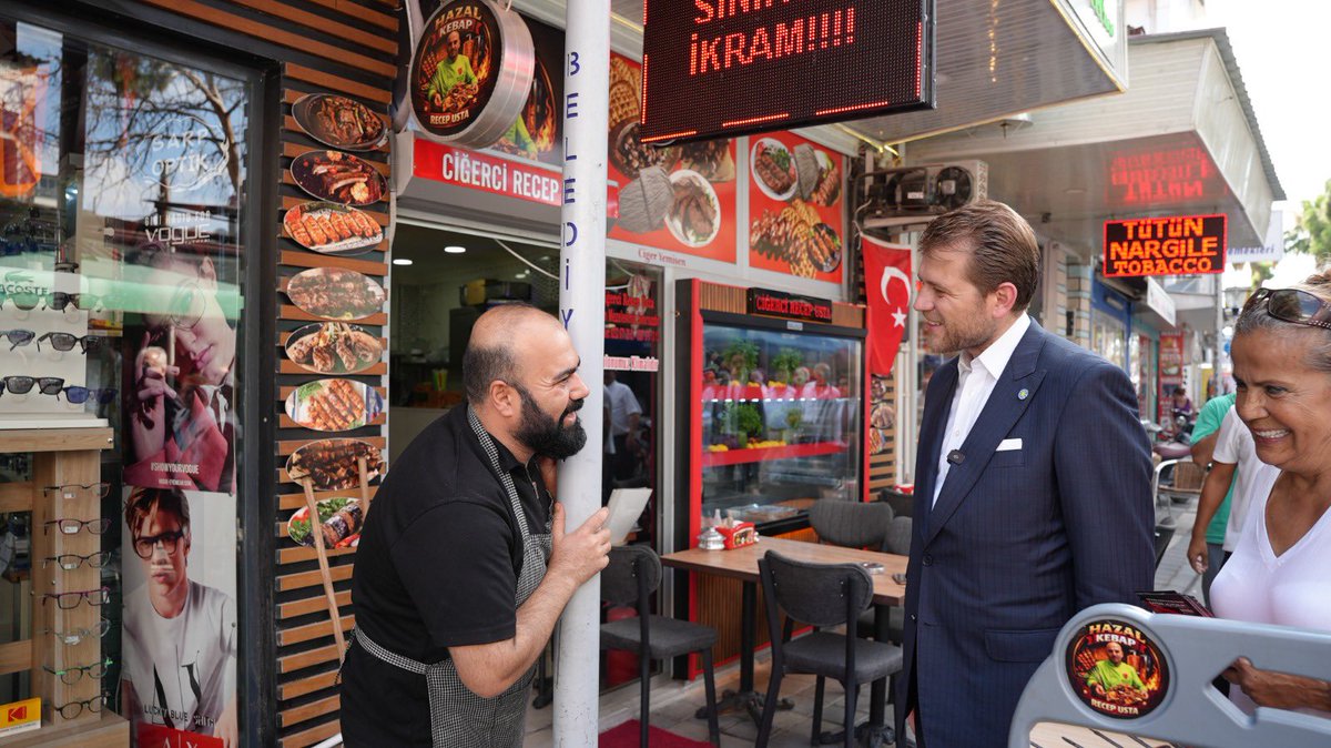 avulkudogan's tweet photo. İYİ Parti Genel Sekreterimiz Osman Ertürk Özel, GİK Üyelerimiz Ali Topçu GİK Y. Üyelerimiz Furkan Tuna ve komşu ilçe başkanlarımız ve İl Yönetimimizle birlikte Dikili’deydik.

Önce Dikili İlçe Başkanlığımızı ziyaret ederek teşkilatımızla bir araya geldik. Ardından İlçe Başkanımızın şehitlerimiz ve ahirete intikal eden gazilerimiz için düzenlediği lokma hayrına katılarak aziz şehitlerimizi ve kahraman gazilerimizi rahmet ve minnetle andık.

Dikili’de esnafımızla da buluşarak dertlerini, taleplerini ve beklentilerini dinledik. Milletimizin sesini yerinde dinlemeye, sorunların takipçisi olmaya devam edeceğiz.

Bu anlamlı programın gerçekleşmesinde emeği geçen İlçe Başkanımız Ulaş Karabulut’a ve tüm Dikili teşkilatımıza teşekkür ediyorum.