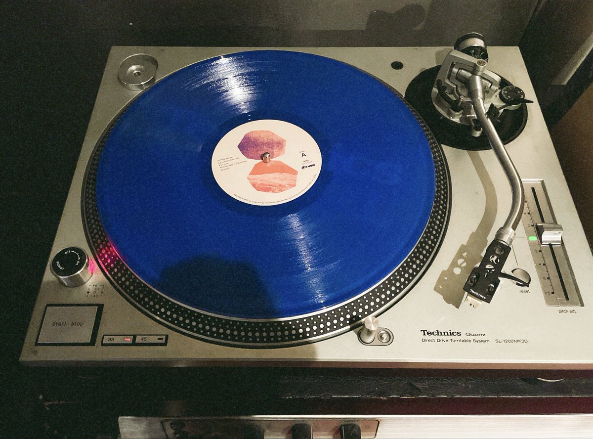 OsamuFukuzawa's tweet photo. 2026.8.5
Inner Orchid / Osamu Fukuzawa, Kazuki Isogai

去年リリースしたコラボアルバム"Inner Orchid"がLPレコードになりました!

こうして形に残るものになり、
コツコツ作った音楽たちが
また誰かの手に届くと思うととても感慨深いです。

関わってくれた全ての方々に感謝です💐💐 https://t.co/KvOMhElBXW