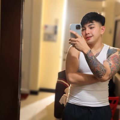 ManasanThe96424's tweet photo. Tara massage 💆🏻‍♂️ 🔥 https://t.co/xu8T7Ub8p8