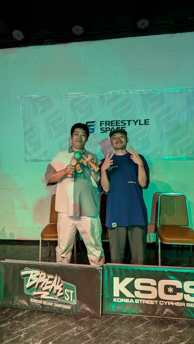 judgment1233's tweet photo. #FREESTYLESPACE 大阪
WINGZEROさんとMELTNATION(メルトネーション)で予選1位通過からのベスト4でした!!
最少人数でルーティン無しの中、ゲスト相手にあと少しだったけど楽しかった!
お忙しい中誘い受けて頂きありがとうございました〜!
次回はこーきも…!w
#メルトメモ https://t.co/vd1KAmTWtj