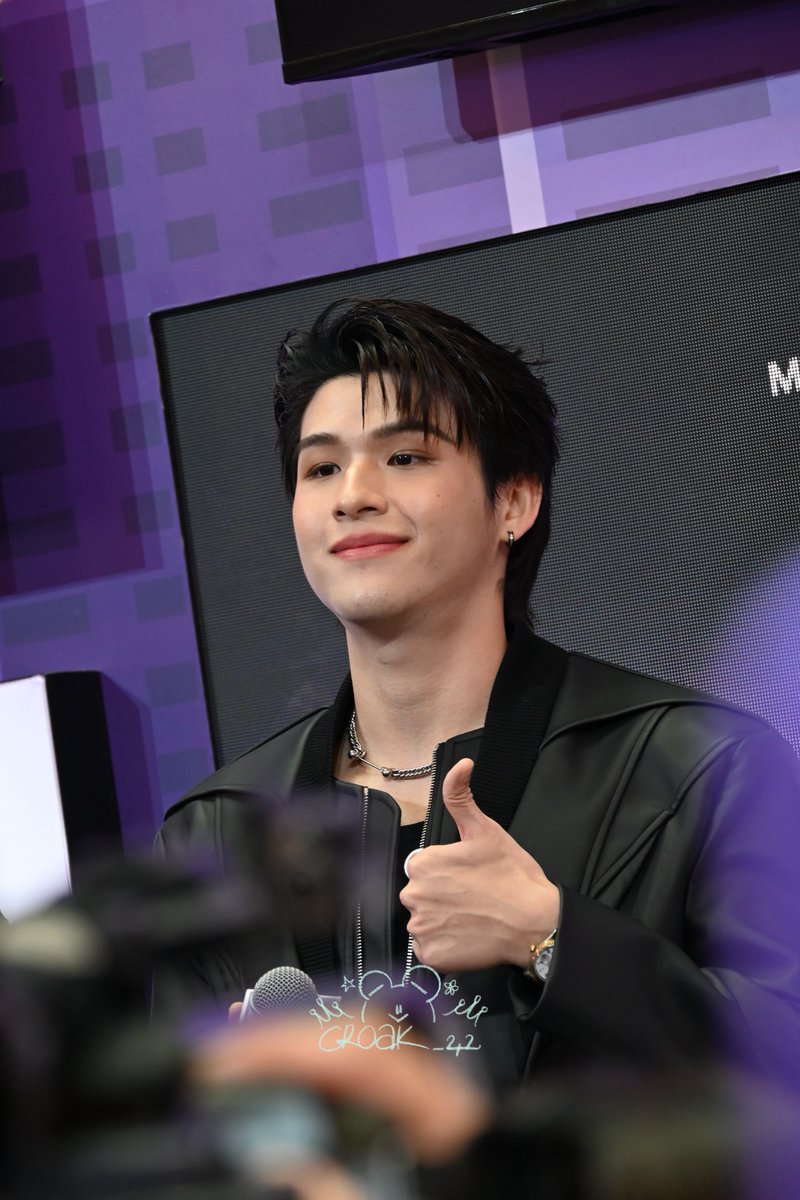 croak_0224's tweet photo. pretty｜pretty｜pretty｜pretty HOTTTTTT

SKY X MAYBELLINE MATTE MAX 

#MaybellineMalaysiaXSky #MaybellineMalaysia  #GoMaxOrGoHome https://t.co/I7DibckkXd
