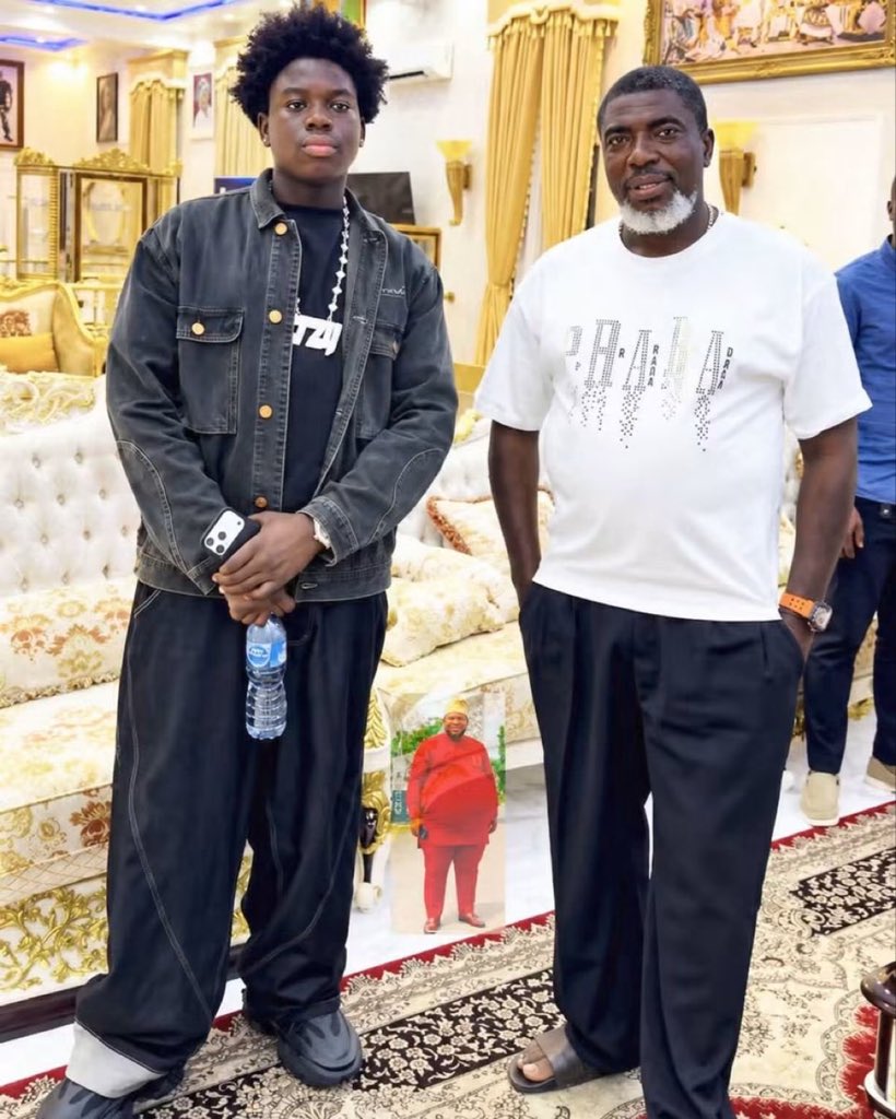 Cubegist's tweet photo. 🚨 King Ochacho Explains ₦400M Peller Mansion Gift
King Ochacho says the ₦400M Abuja mansion gifted to Peller and Jarvis will remain in his son’s name because it was originally bought for him.
Gift or clever arrangement? 👀
#Cubegist #Peller #KingOchacho https://t.co/c7Za5w8asH