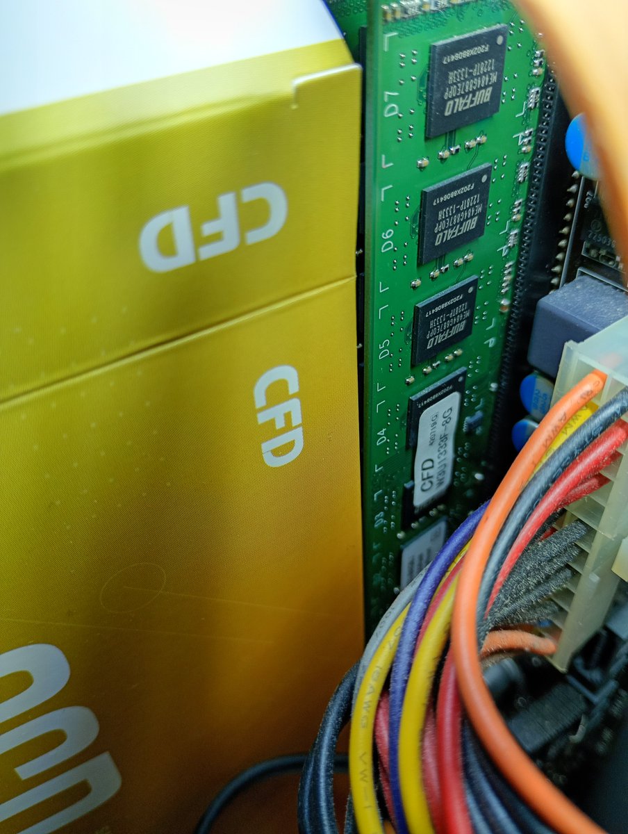 ZEPHYR400C2's tweet photo. ドスパラディスクトップ！HDD寿命でSSDへ変更メカーはCFDメモリもCFD🤩8gb2枚入れて16gb！言うまでもなくメチャサックサック言ってもた😩ちなみにこのディスクトップはWindows7からの愛用ですコアi5🫡 https://t.co/0N9WdfbHxc