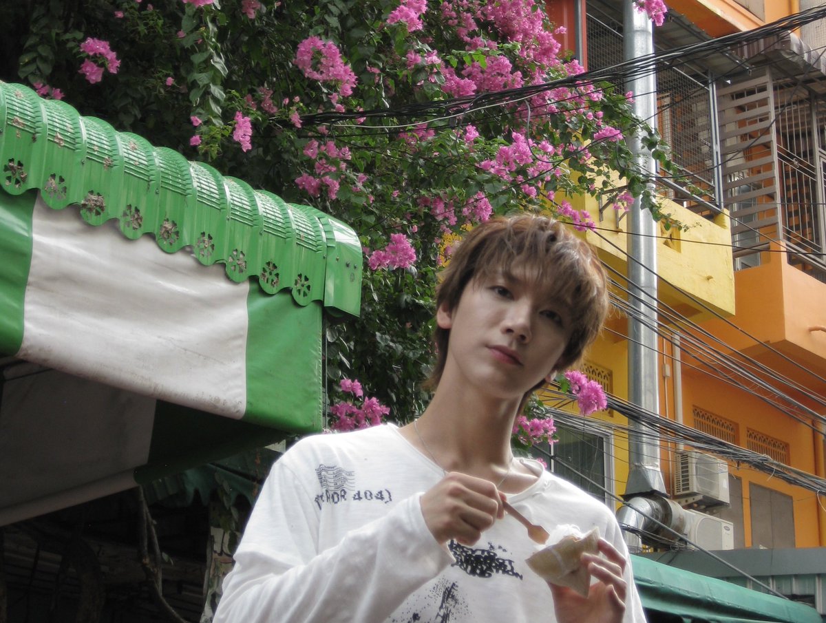 misskloss_1001's tweet photo. 260808 #tenlee_1001 #TEN ig

Ten in Yaowarat, Bangkok Chinatown. https://t.co/XDsPuBlKhr