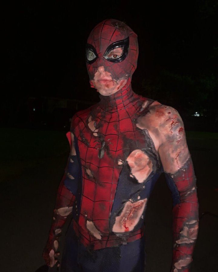 MaycoGP's tweet photo. @backshotbullyfr Tobey’s Spider-man by the end of each movie https://t.co/DvuSvoCDHk