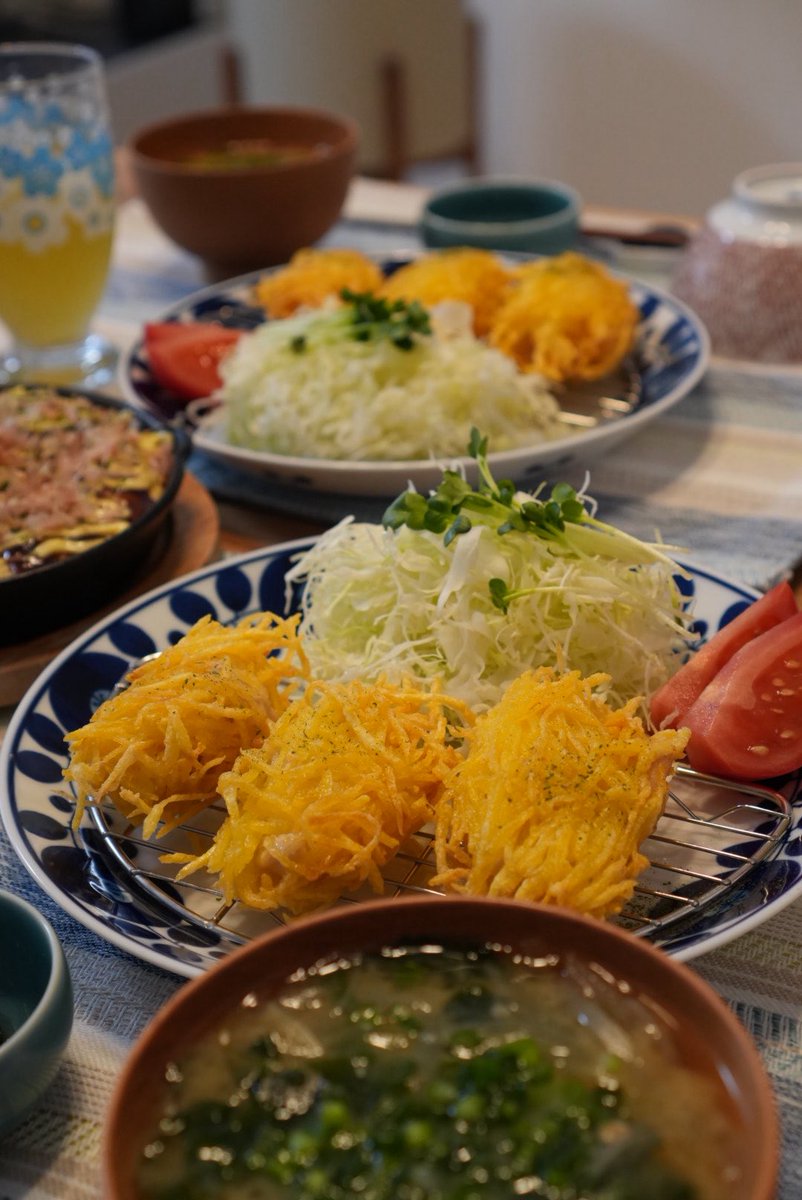 YanoTweet's tweet photo. 鶏むね肉のカリカリポテト揚げ。クレイジーソルトで食べると最高 :D
山芋鉄板も食べて、連日の猛暑を乗り切りましょ。 https://t.co/4UmyqPNPk3