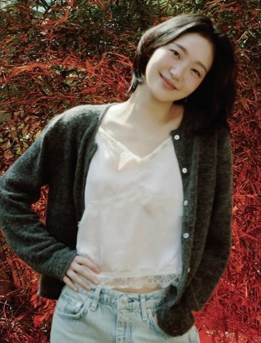 gsunflower7's tweet photo. 여자를 밝히는 게 아니라
여자가 밝은 겁니다 .. 정말 밝습니다 ... https://t.co/C5D2zbwuhg