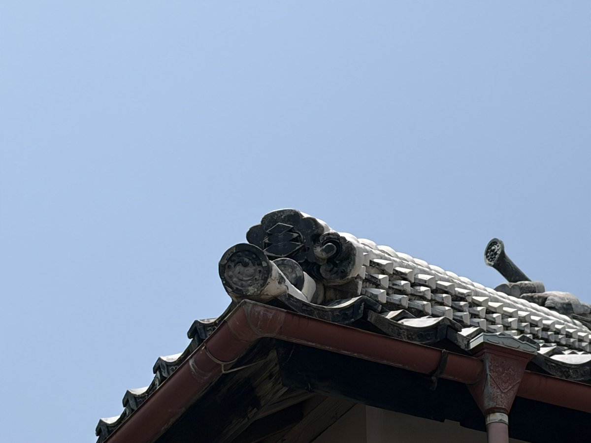 thermos_0601's tweet photo. これ誰の家か分かるかな？？ https://t.co/nPpxydCCG6