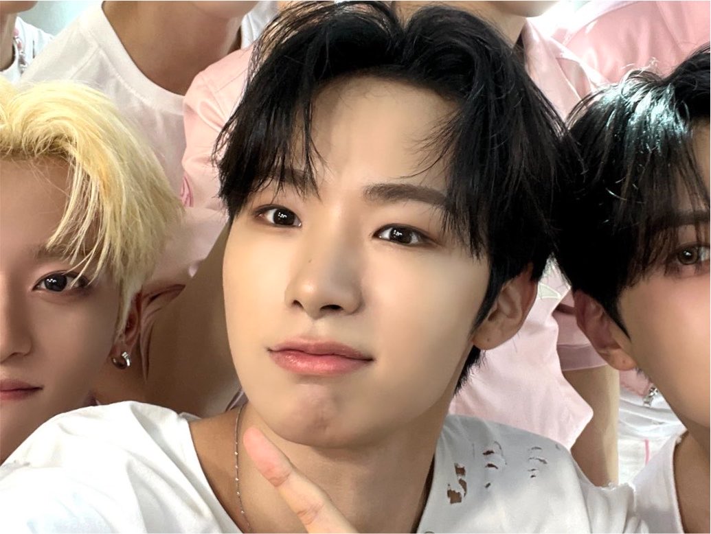 jjhaami's tweet photo. 원준이이번활동리즈라고생각….,
진짜너무너무잘생겻고컨셉너무잘만나서
날라댕기고넘이쁨무슨옷을입혀놔도
다척척잘어울리니까보는맛이잇어….🫳🫳👼👼💞💞💞 https://t.co/P0gfLdhtzM